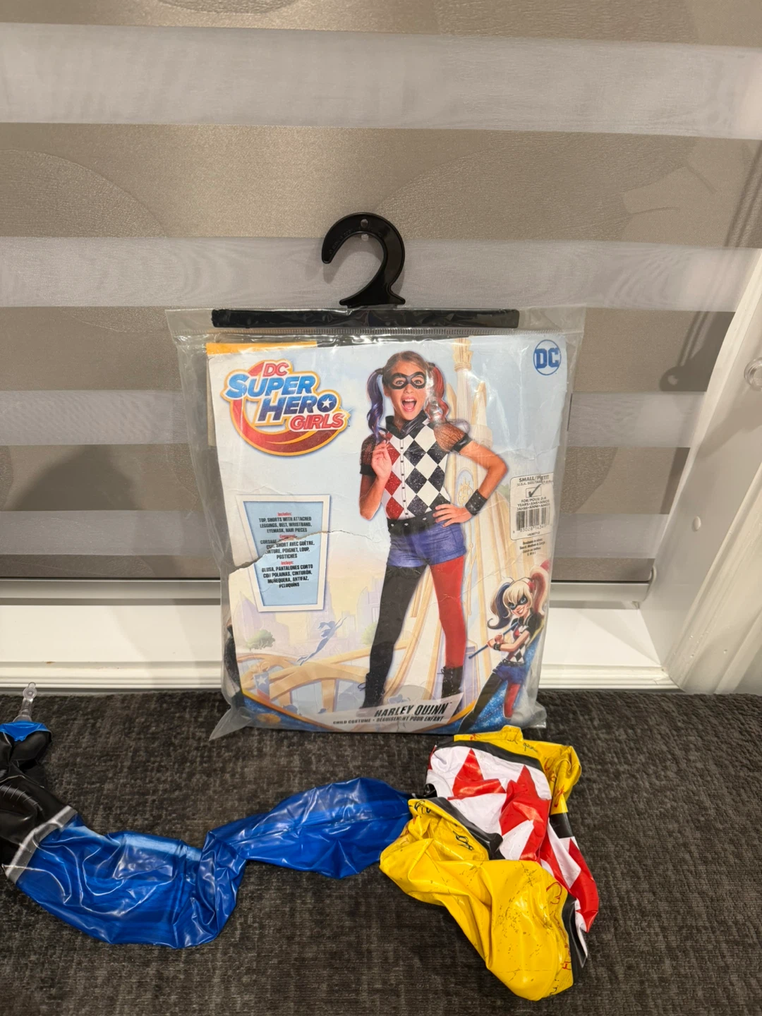 Harley Quinn Halloween Costume + Mallet – Girls Size Small