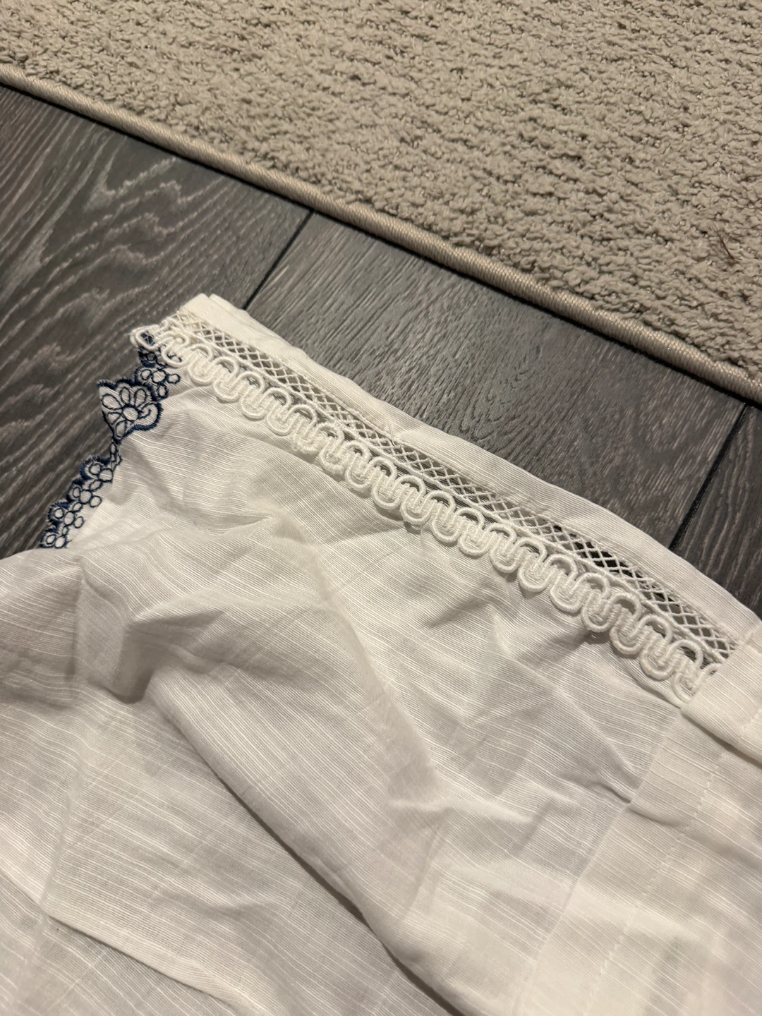 White Embroidered Kurti - photo 4