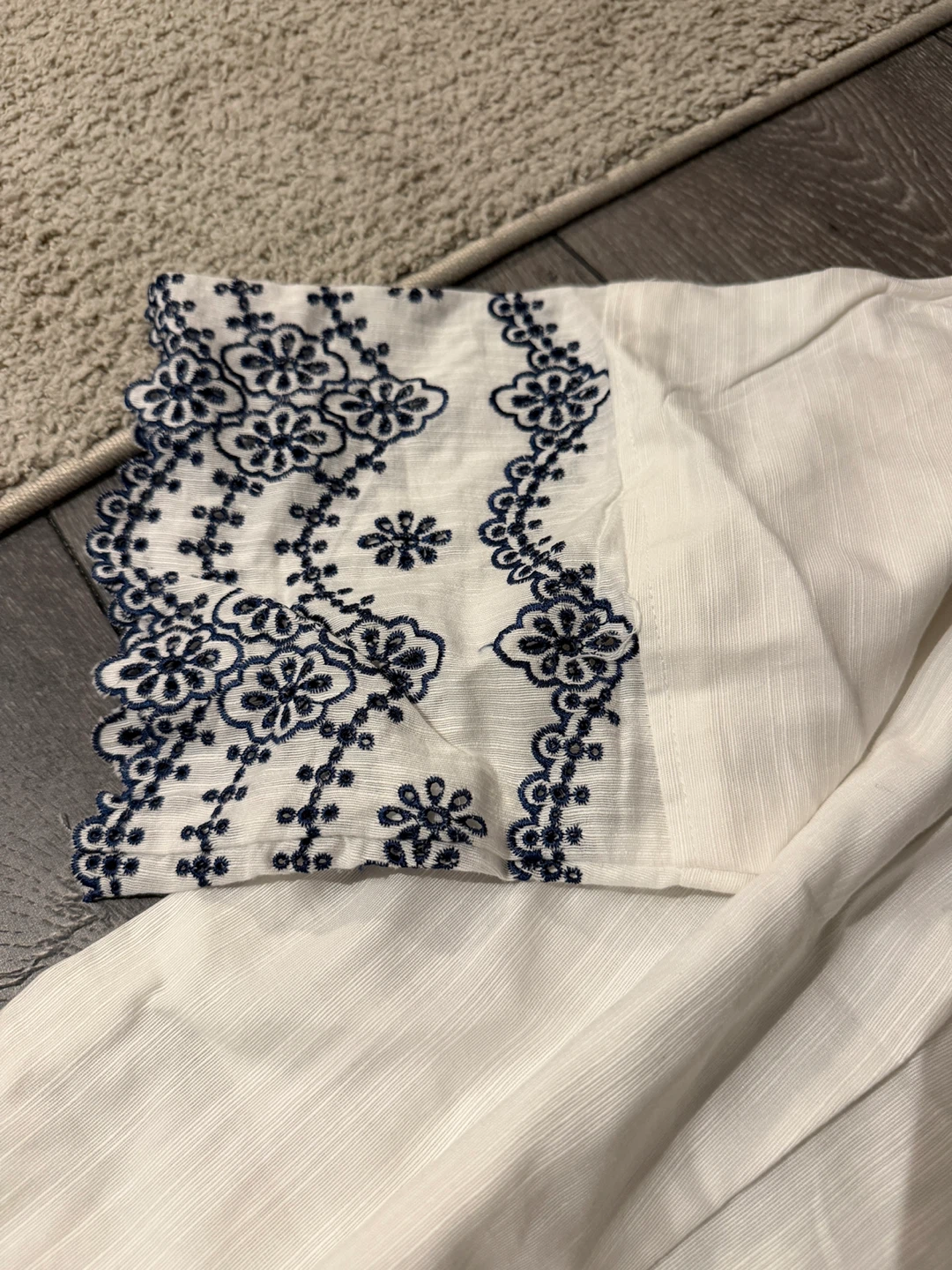 White Embroidered Kurti - photo 3