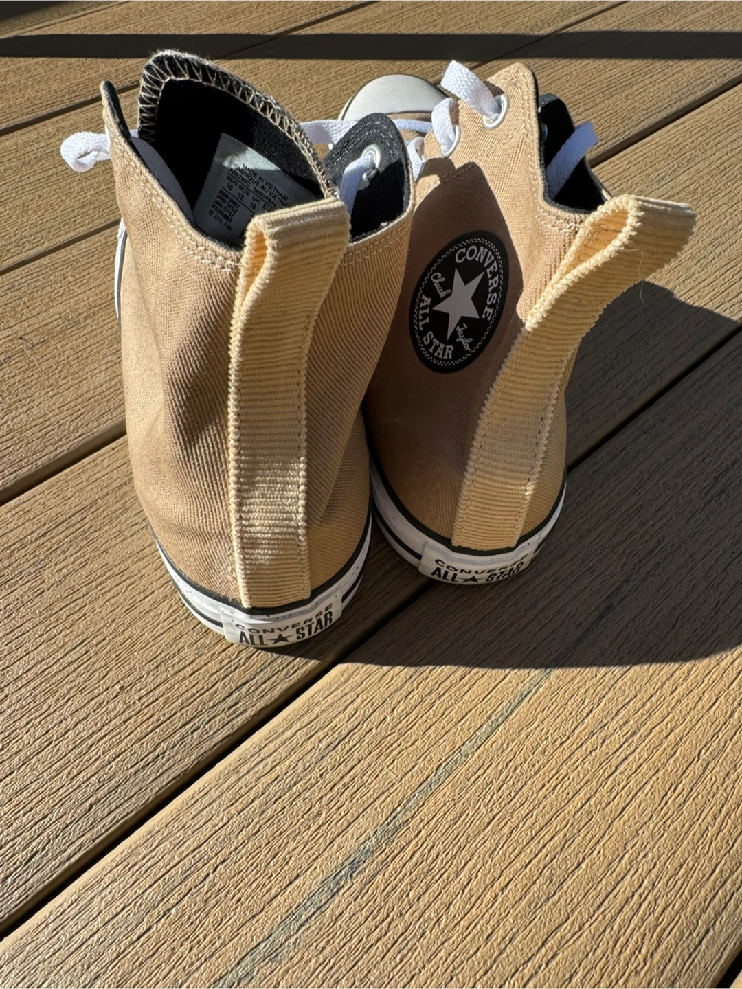 Converse Chuck Taylor high tops, size 10 - photo 3