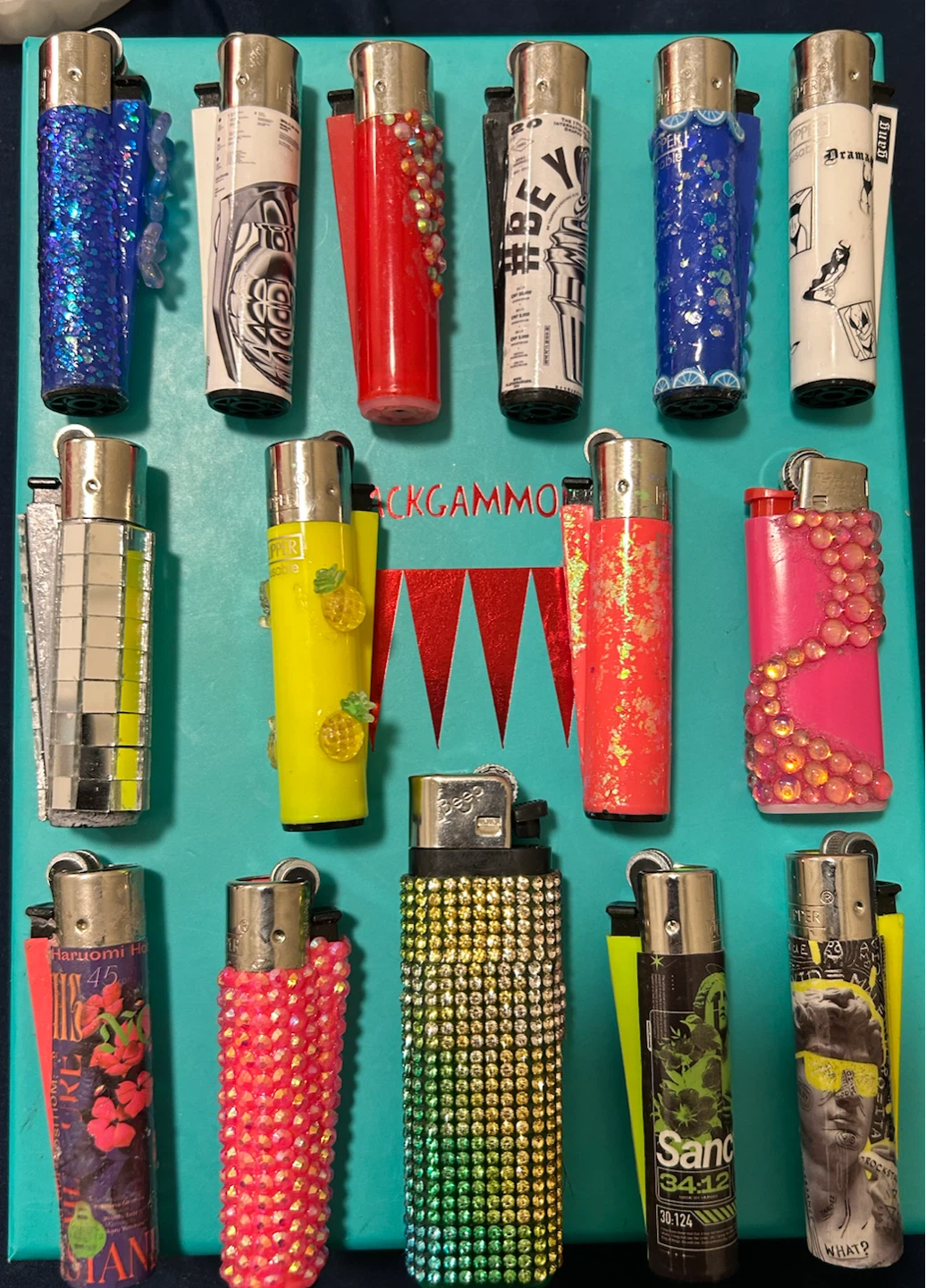 Assorted custom decorative lighters - photo 2