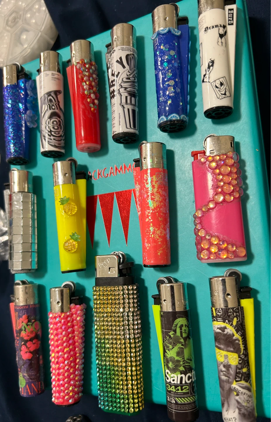 Assorted custom decorative lighters - photo 4