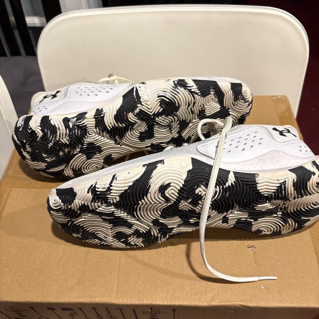 Under Armour Basketball Shoes - photo 3