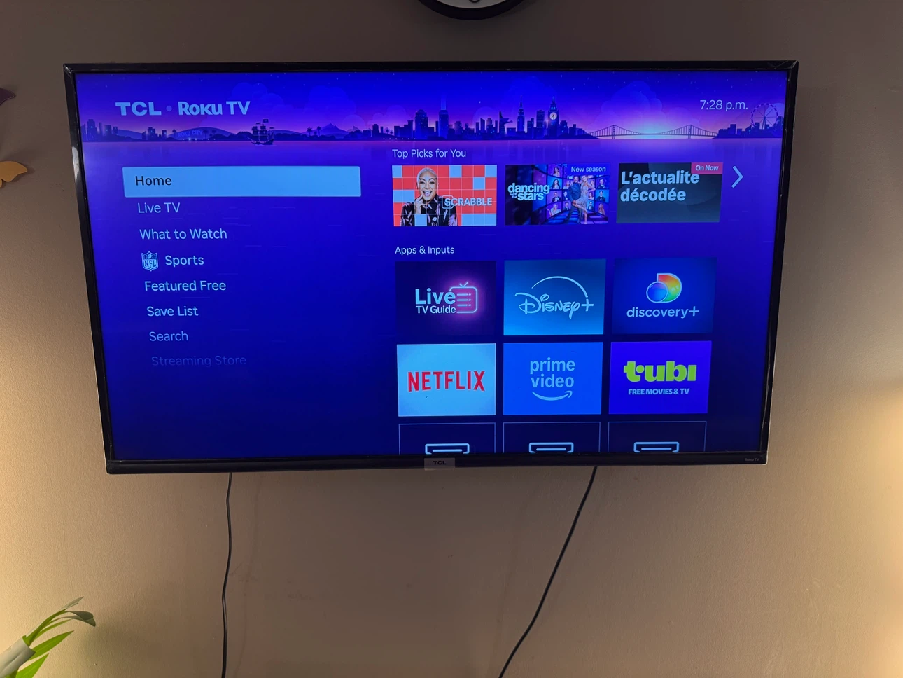 TV + Sound bar for my sale at my unit