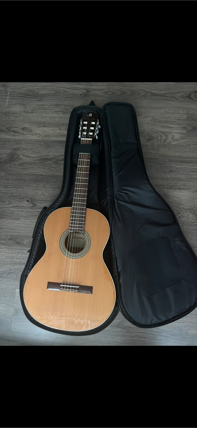 Alhambra 7C Classical Guitar - photo 4