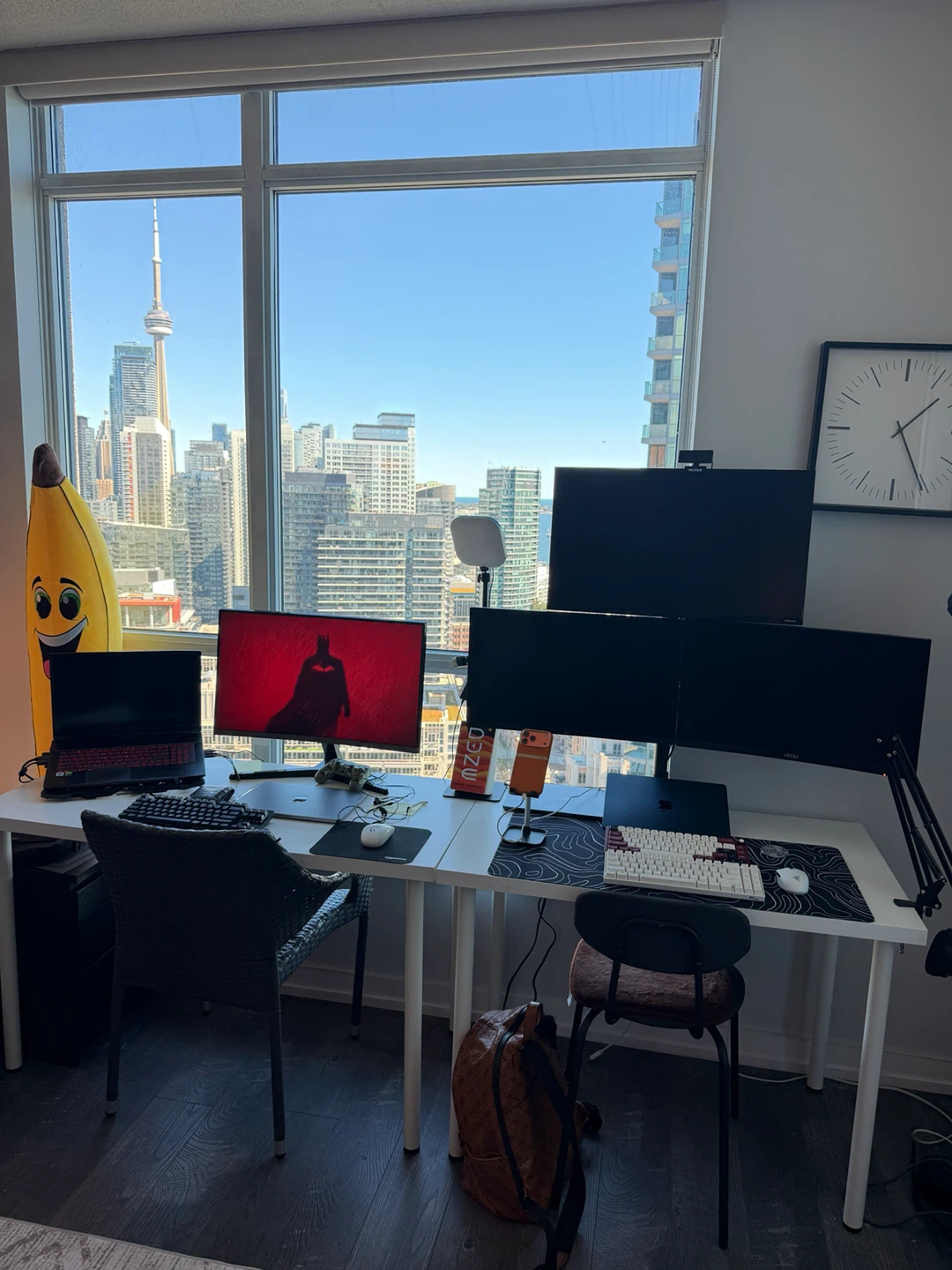 Fully Furnished 2 Bedroom Apartment w/ CN Tower & City Views - photo 4