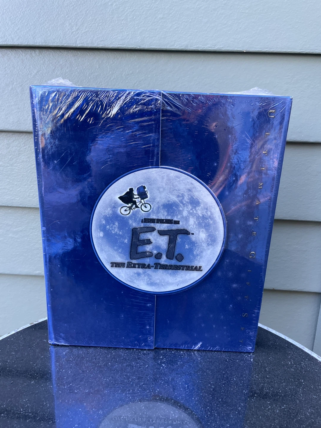 E.T. The Extra-Terrestrial Ultimate Gift Set sealed