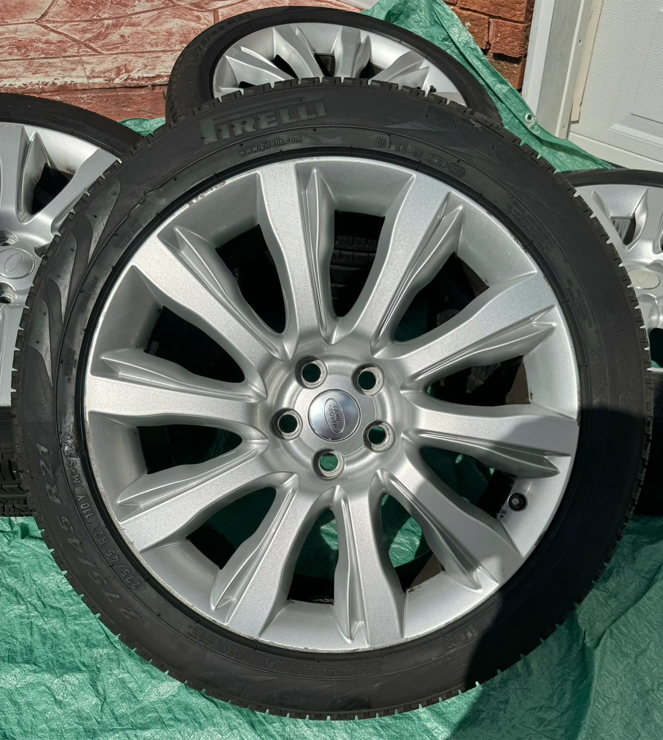 ☢️☢️OEM RANGE ROVER 21” Rims ✅ TPMS ✅ PIRELLI 90% Tires - photo 3