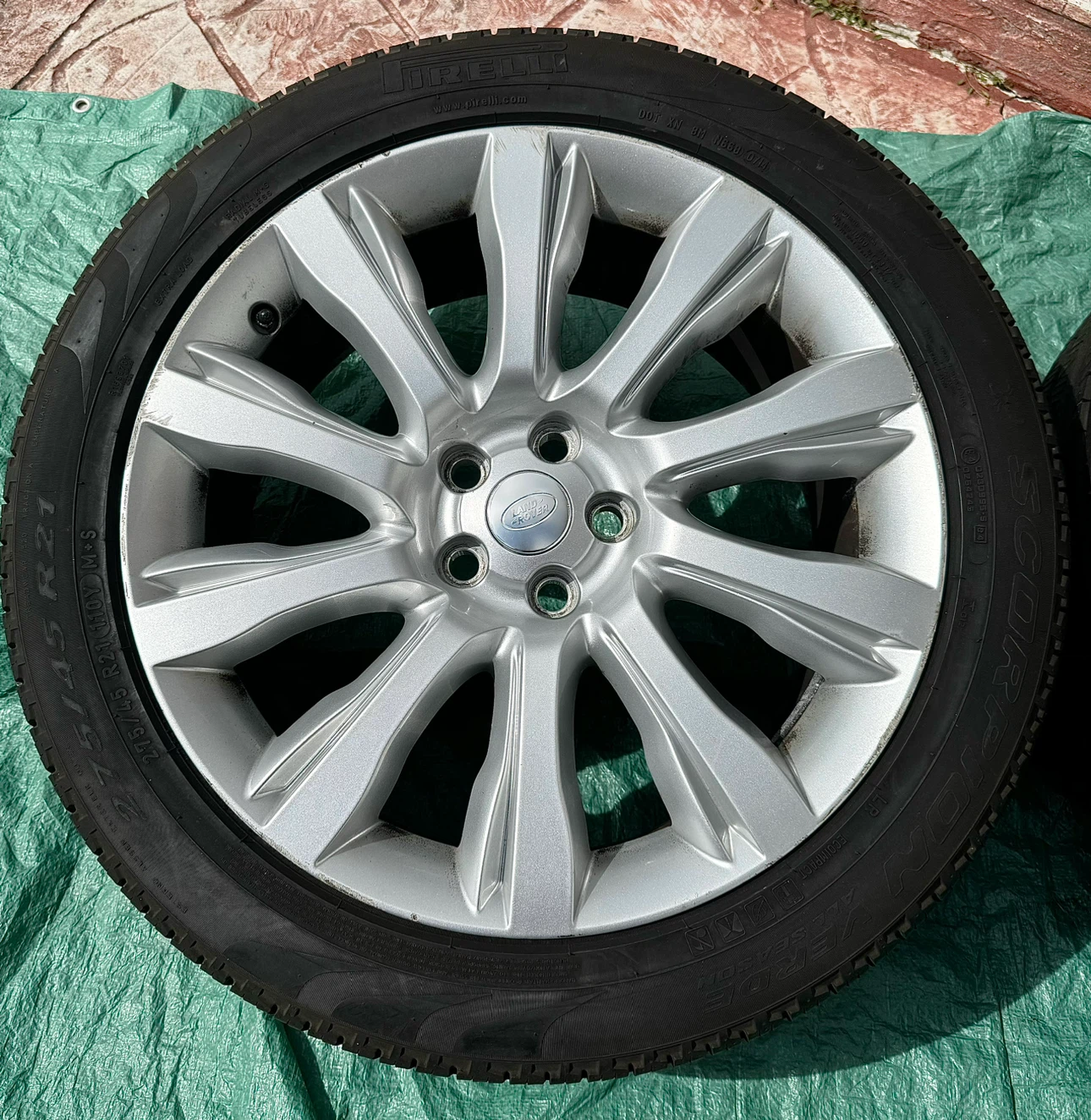 ☢️☢️OEM RANGE ROVER 21” Rims ✅ TPMS ✅ PIRELLI 90% Tires - photo 4