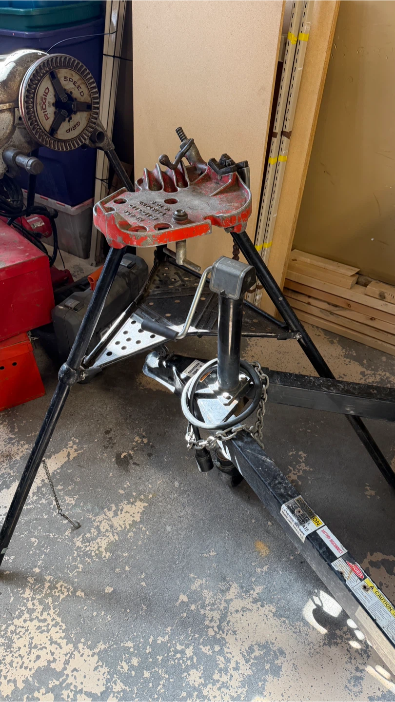 RIDGID No. 450 Tristand Vise - photo 3