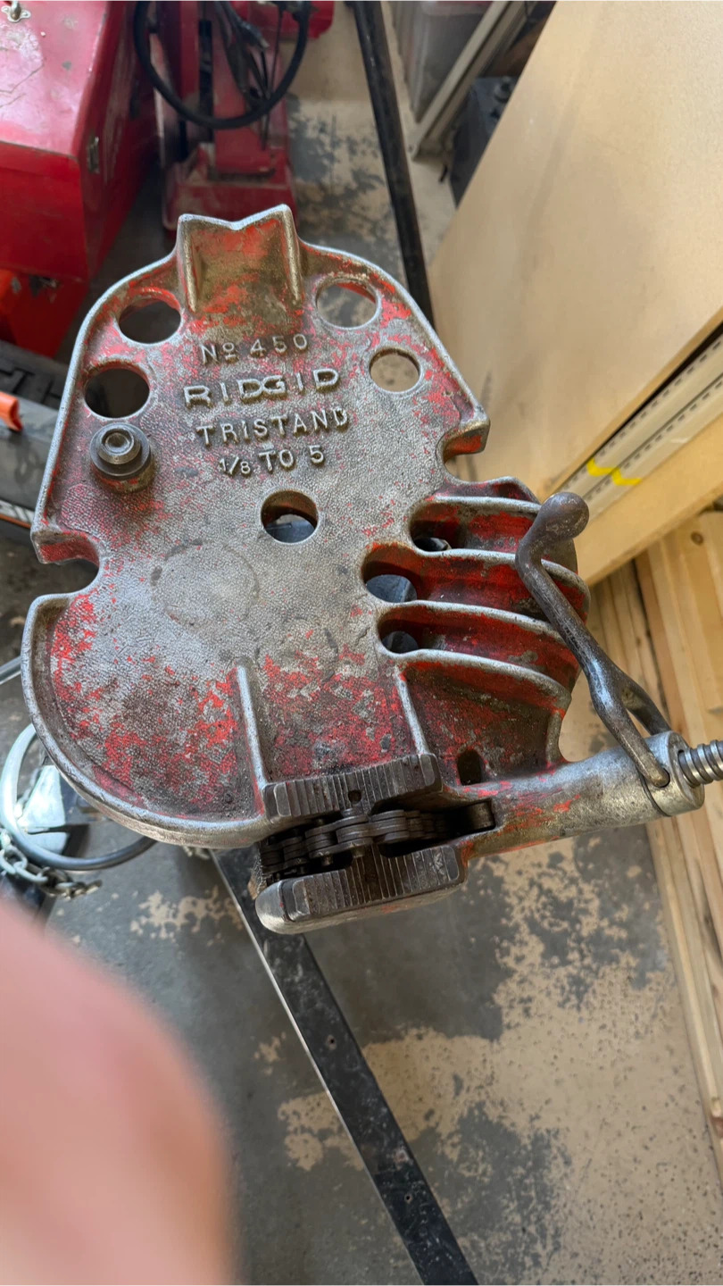 RIDGID No. 450 Tristand Vise - photo 4