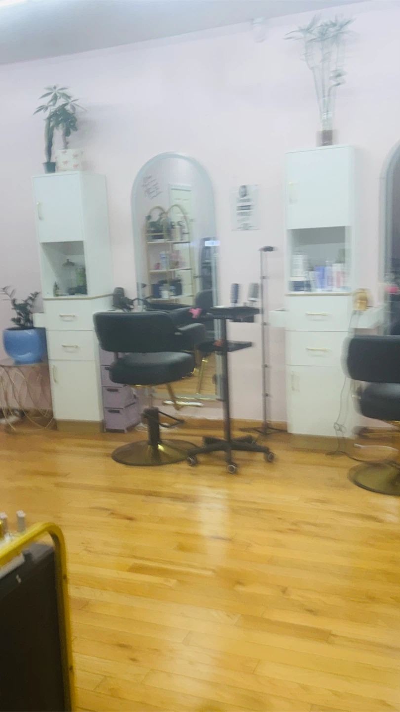 En renta, espacio para hacer estilo de cabello