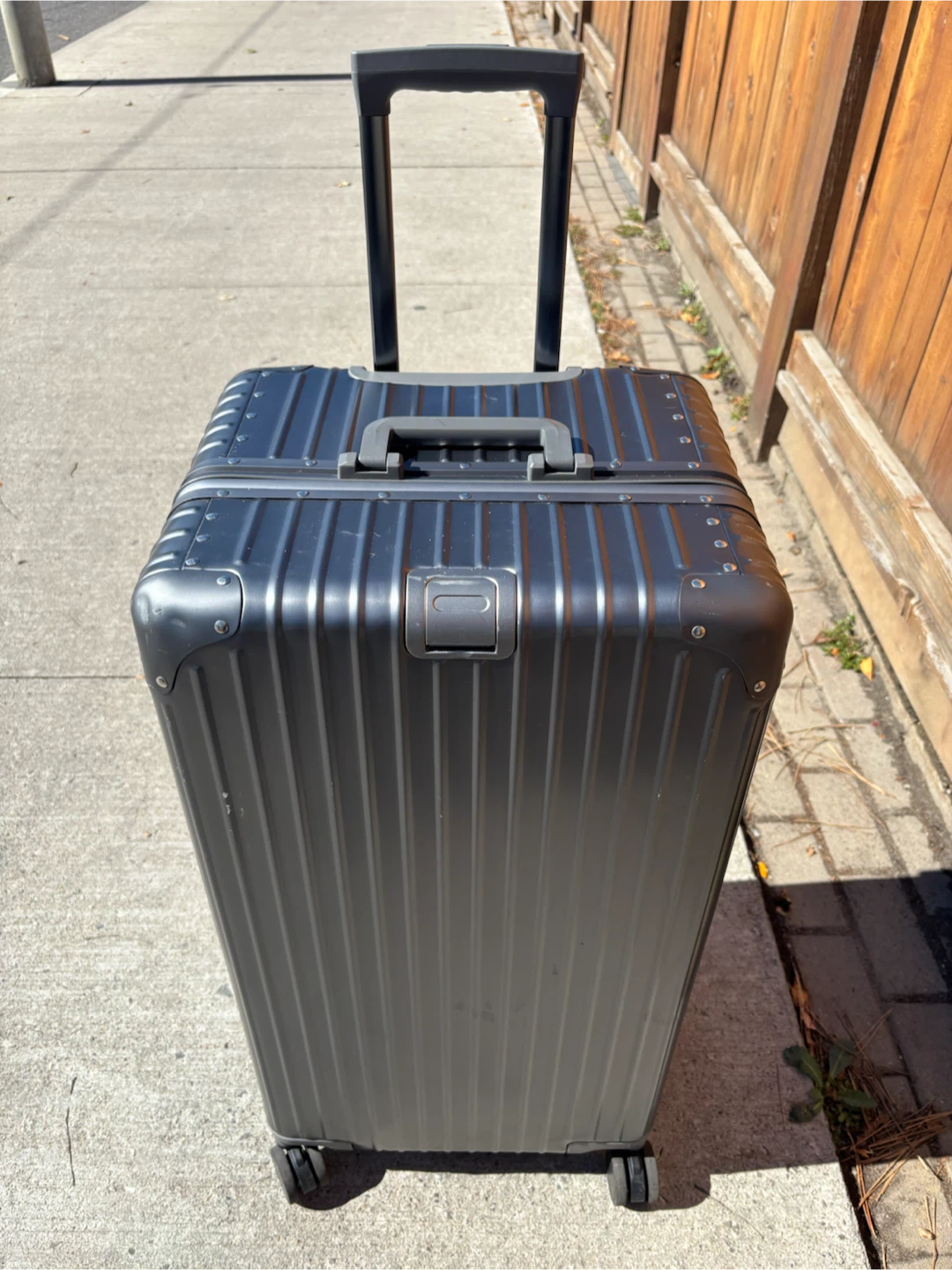 Large check in luggage - photo 2