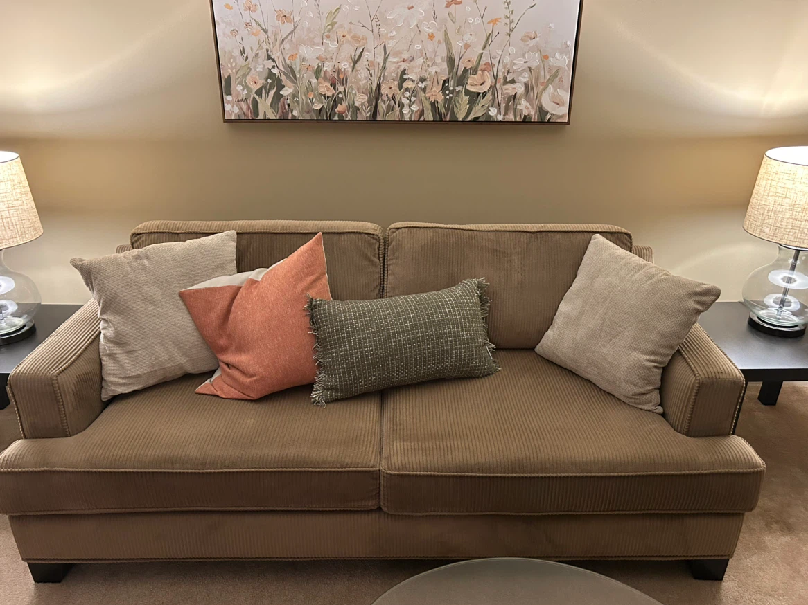 Chesterfield Sofa & Loveseat Set - photo 2