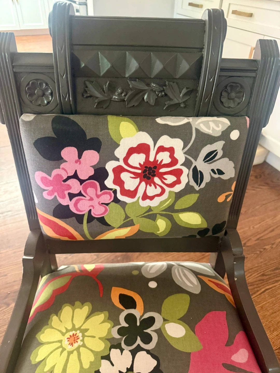 Updated antique chair in bold floral - photo 2
