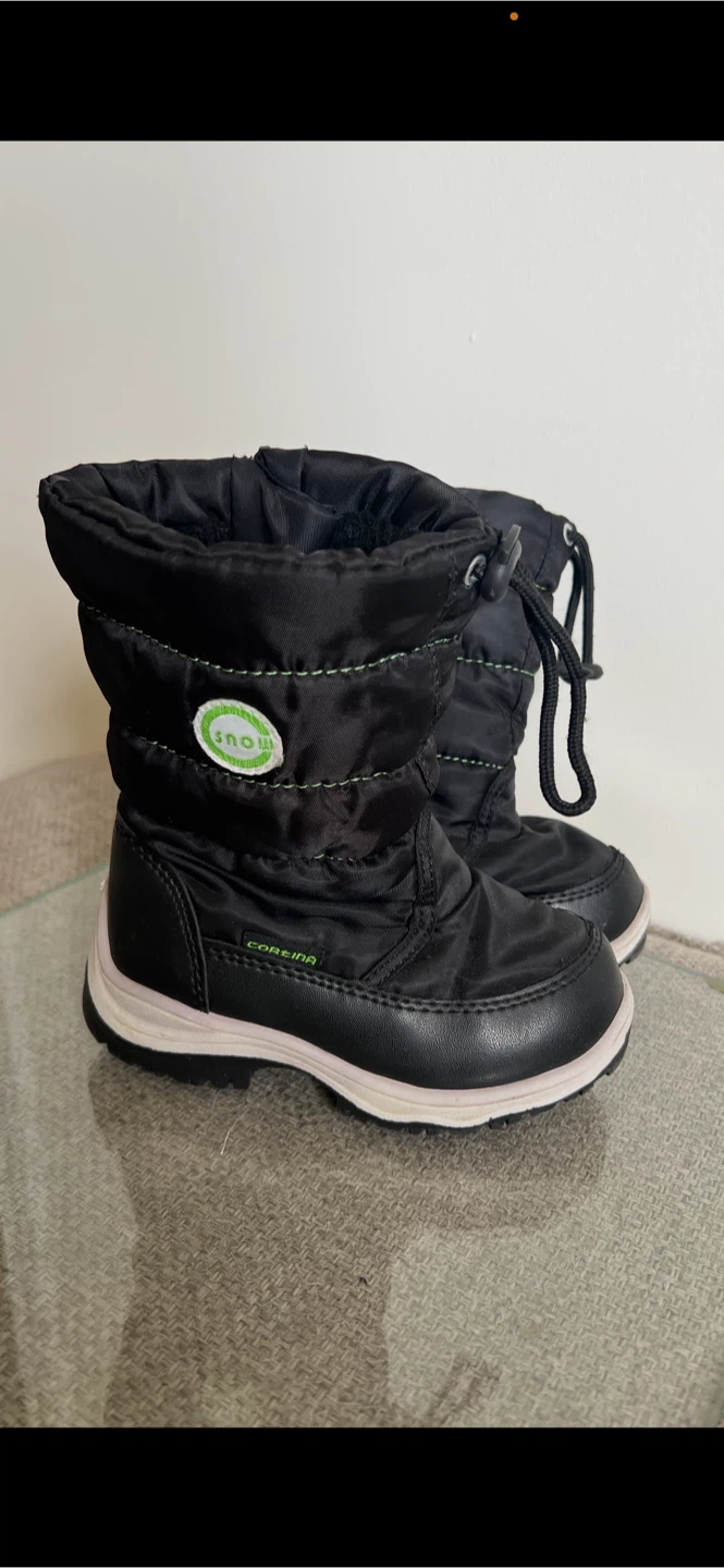 Cortina Snow Boots and Navy Rain Pants Bundle