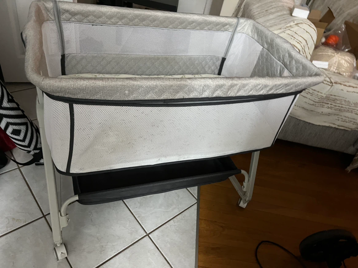 Baby Bassinet with Storage Basket - photo 4