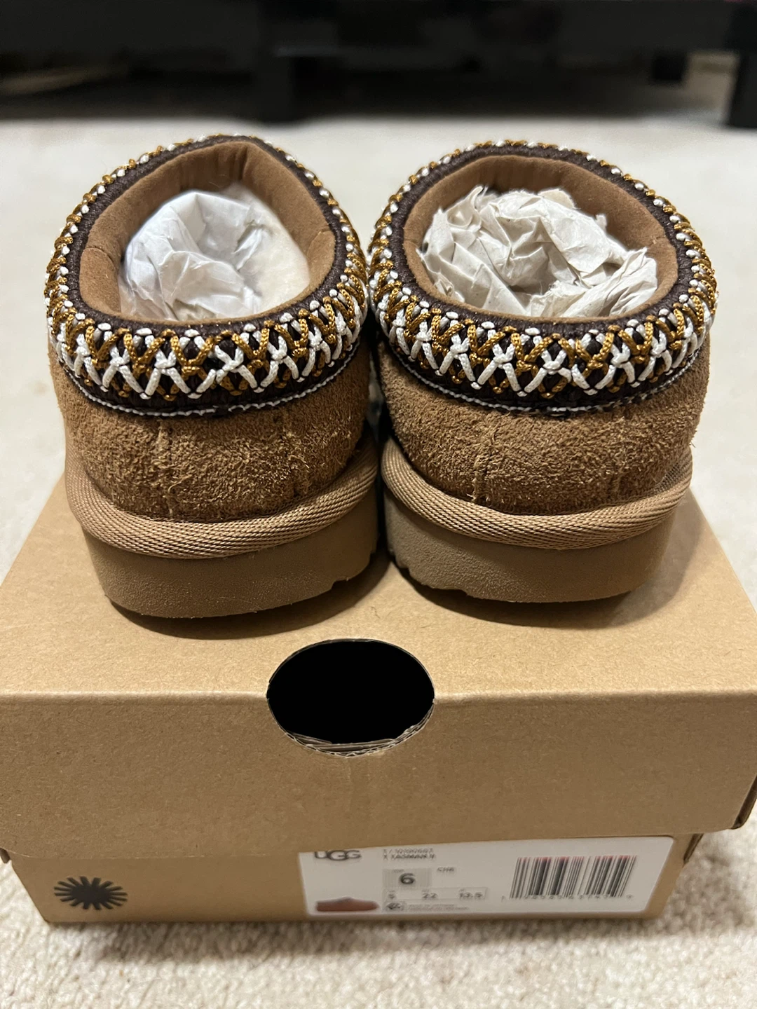 UGG Toddler Size 6 - photo 2