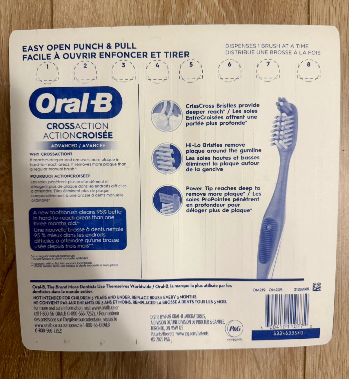 Oral b cross action soft toothbrush - photo 2
