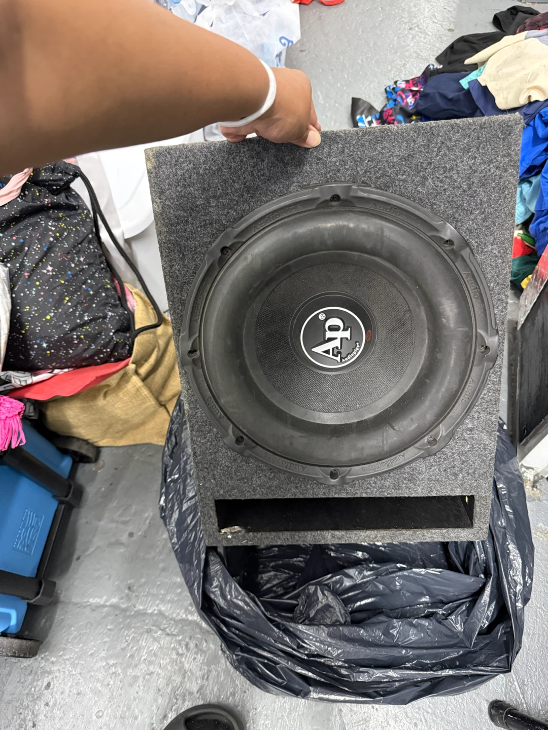 Audiopipe Subwoofer with Nitro 2000W Amplifier - photo 2