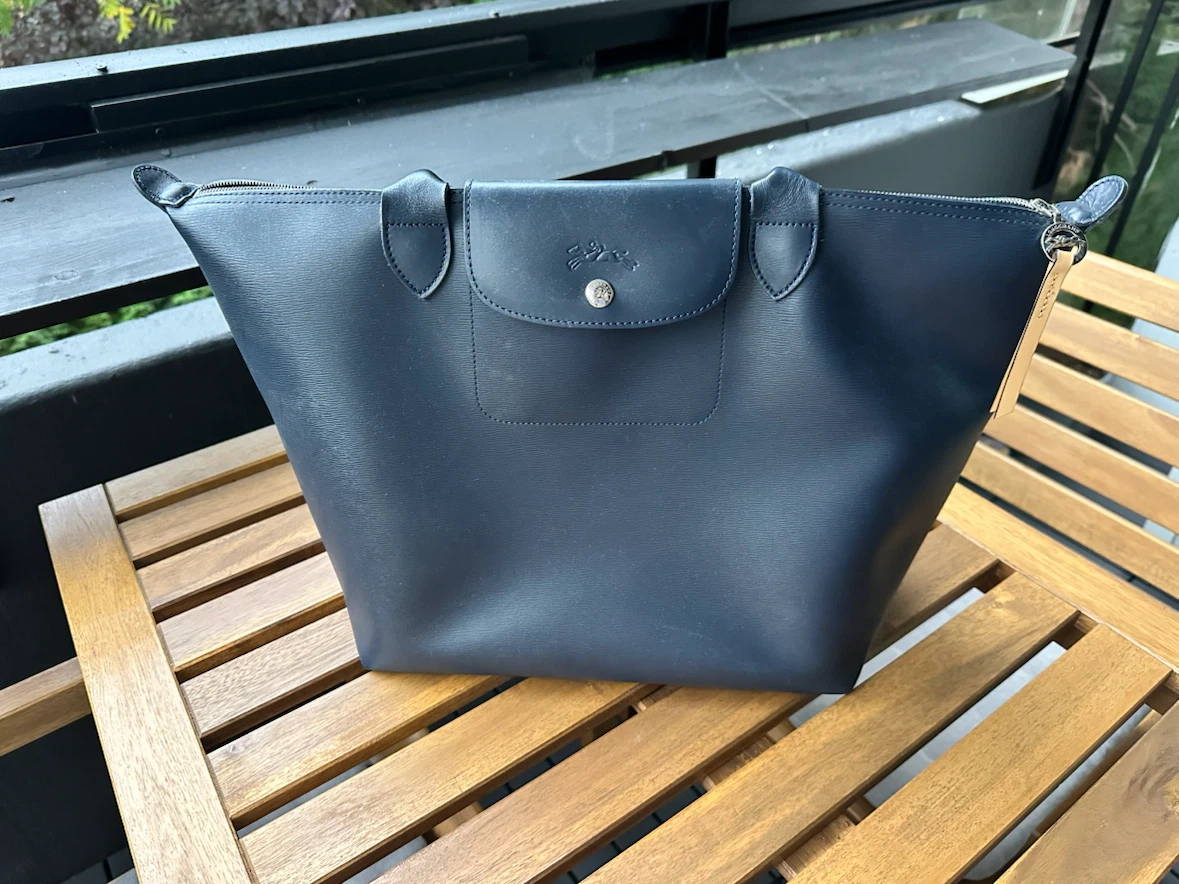 Authentic Longchamp Le Pliage Cuir  – Large (retail $380)