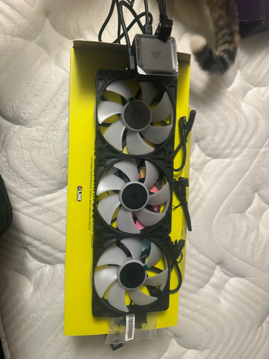 Corsair iCUE LINK RX120 RGB PC Fans (3-Pack) + Hub - Brand New