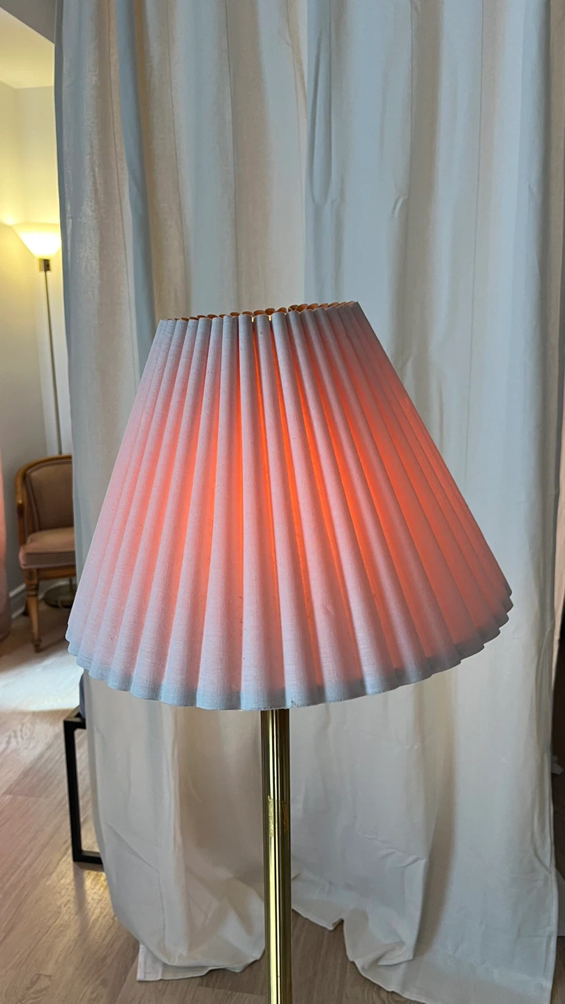 Pleated Fabric Lamp Shade Stand