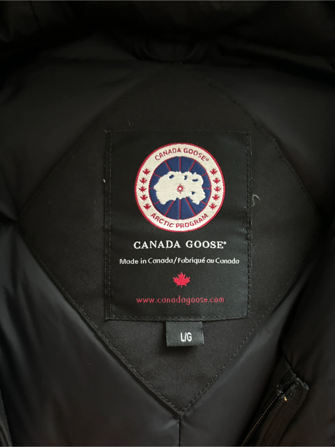 Canada Goose Chateau Parka w/ Coyote Fur – Men's Large (Black) - photo 3