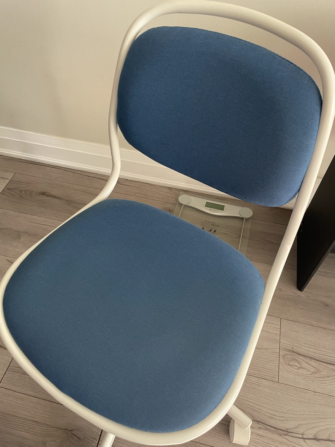 IKEA ÖRFJÄLL Swivel Chair, White/Vissle Dark Blue - photo 5