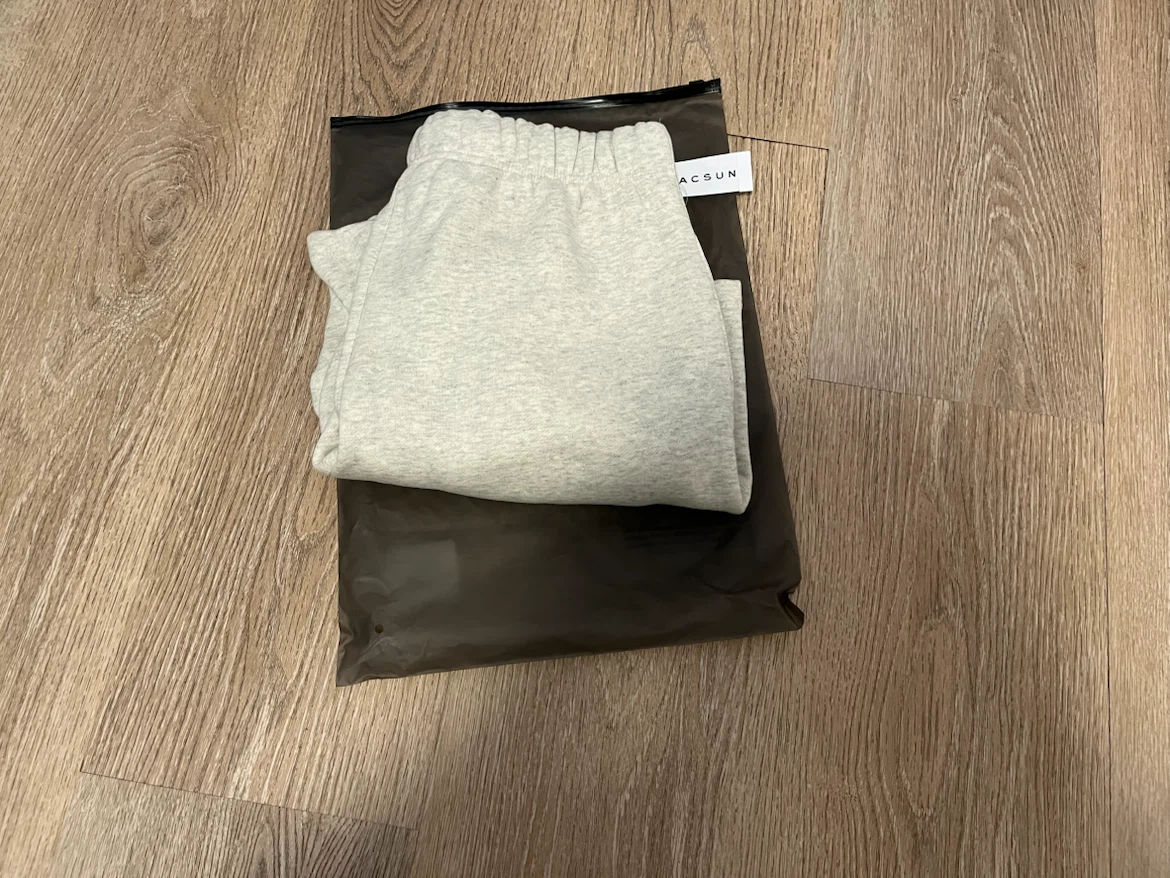Saint Charles, fear of God shorts in white - photo 3