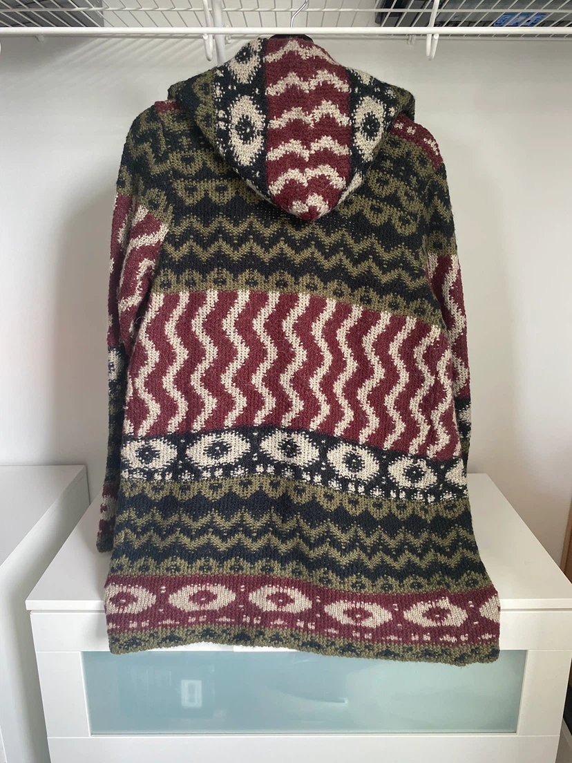 Cozy Abercrombie & Fitch Patterned Hooded Cardigan