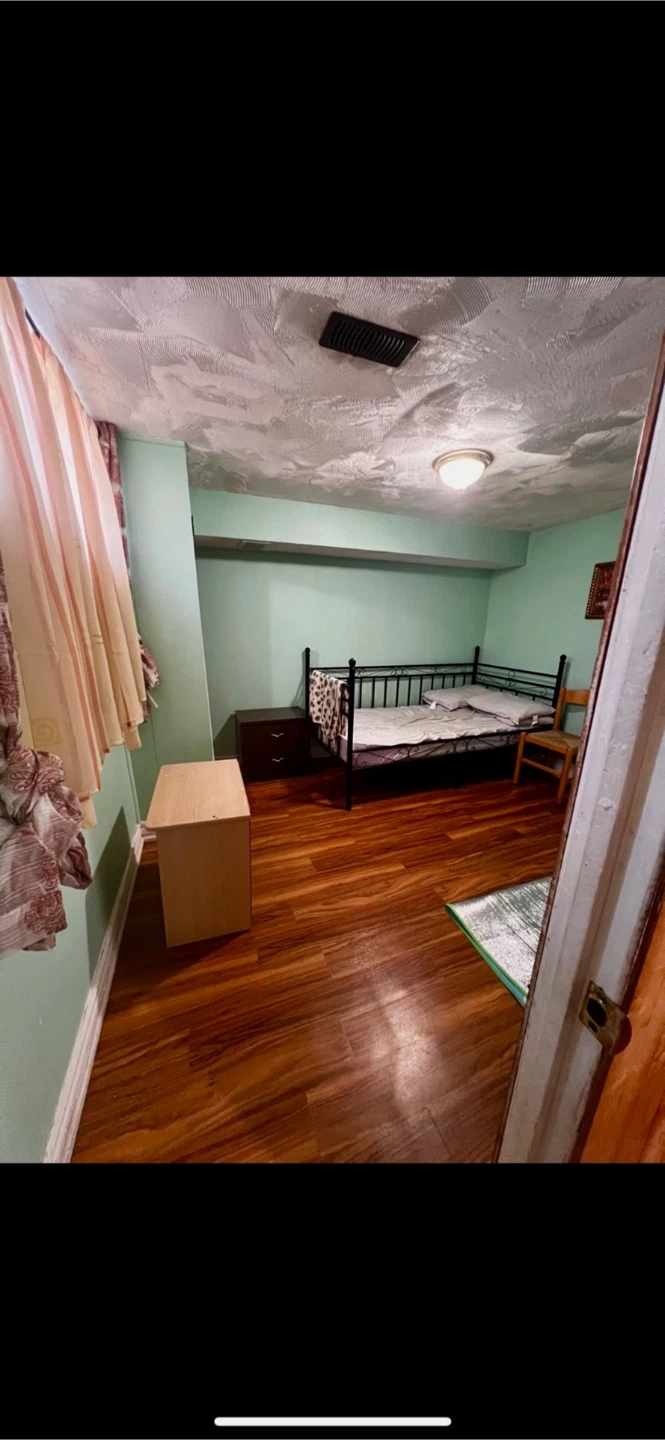 Spacious Full Basement for Rent - photo 4