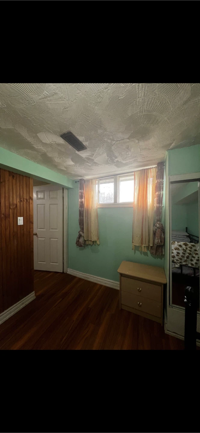 Spacious Full Basement for Rent - photo 5