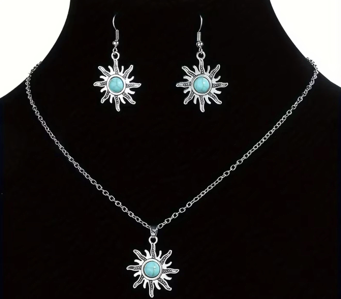 Retro style silver toned Necklace and Earrings Set