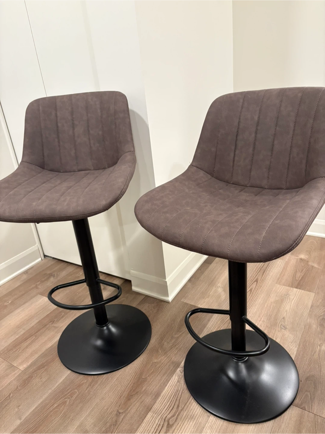 Set of Two Adjustable Bar Stools - photo 3