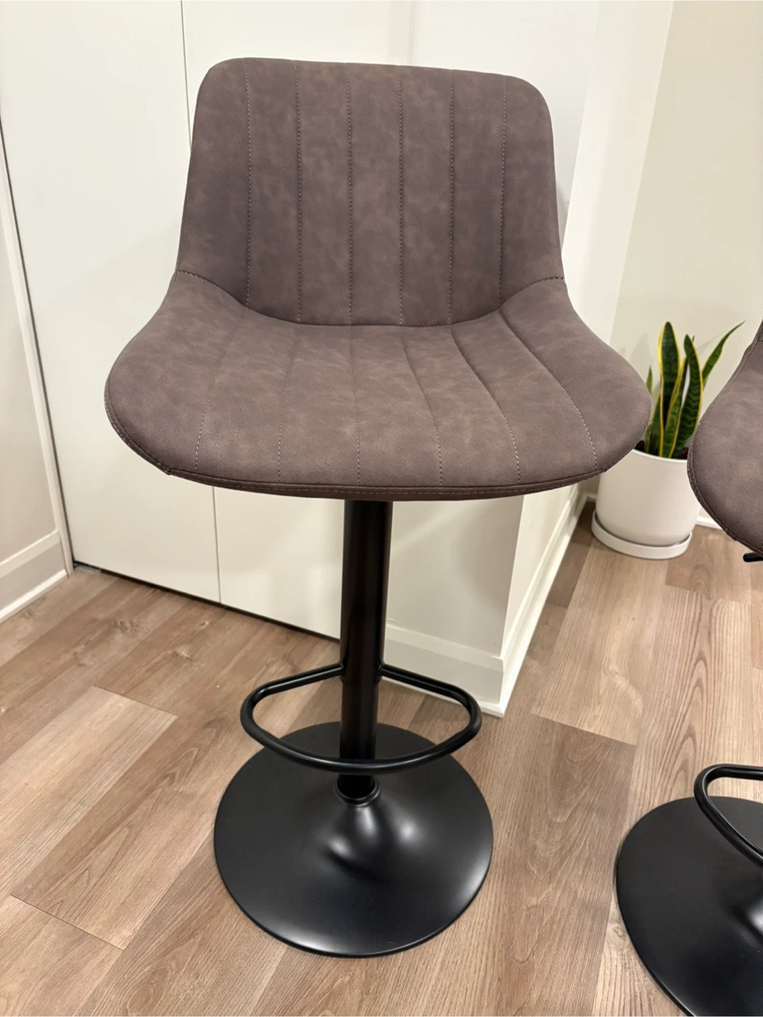 Set of Two Adjustable Bar Stools - photo 2