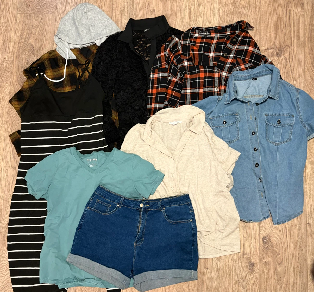 8 Assorted women’s clothing size L-XL $15