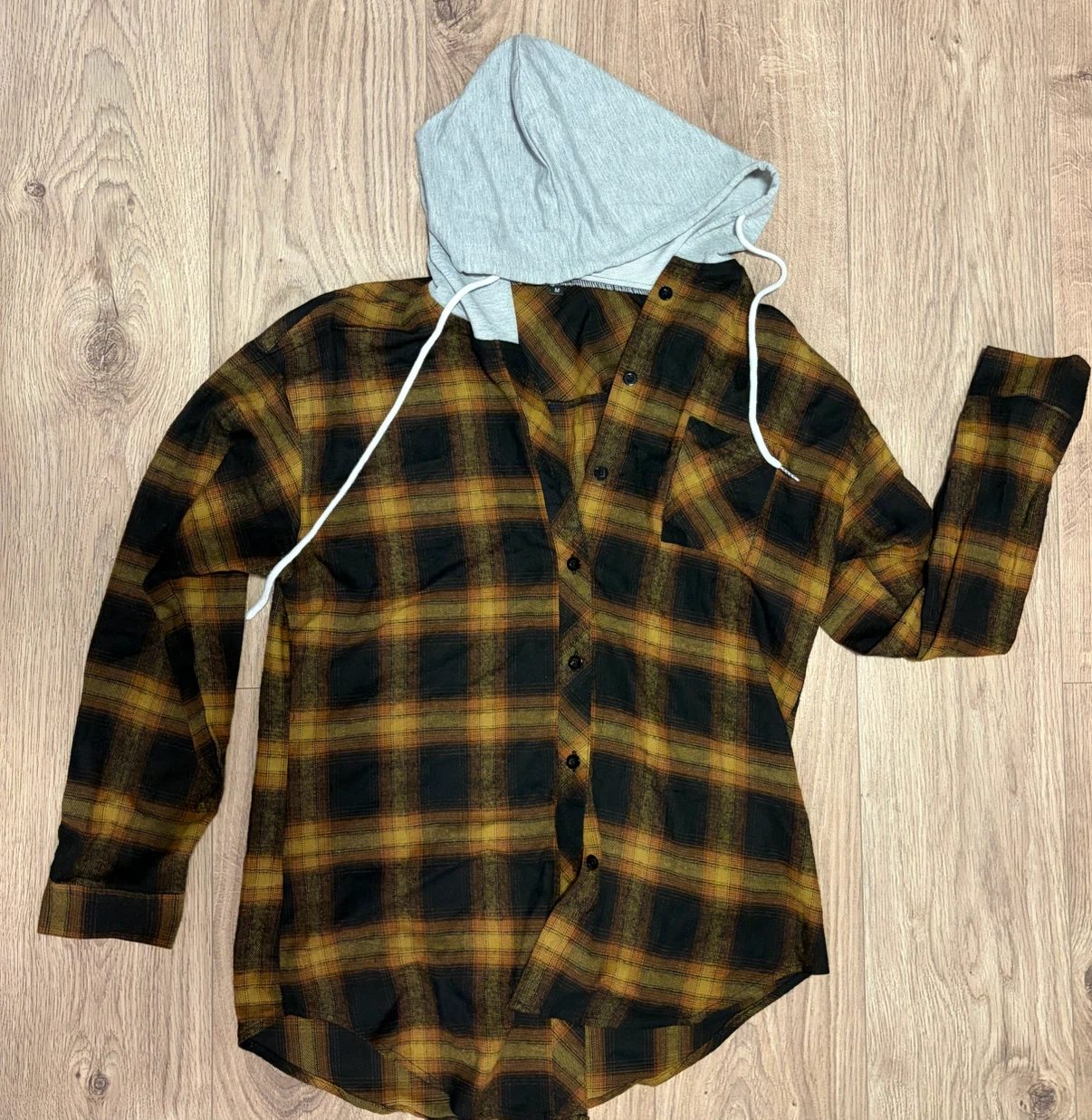 8 Assorted women’s clothing size L-XL $15 - photo 2