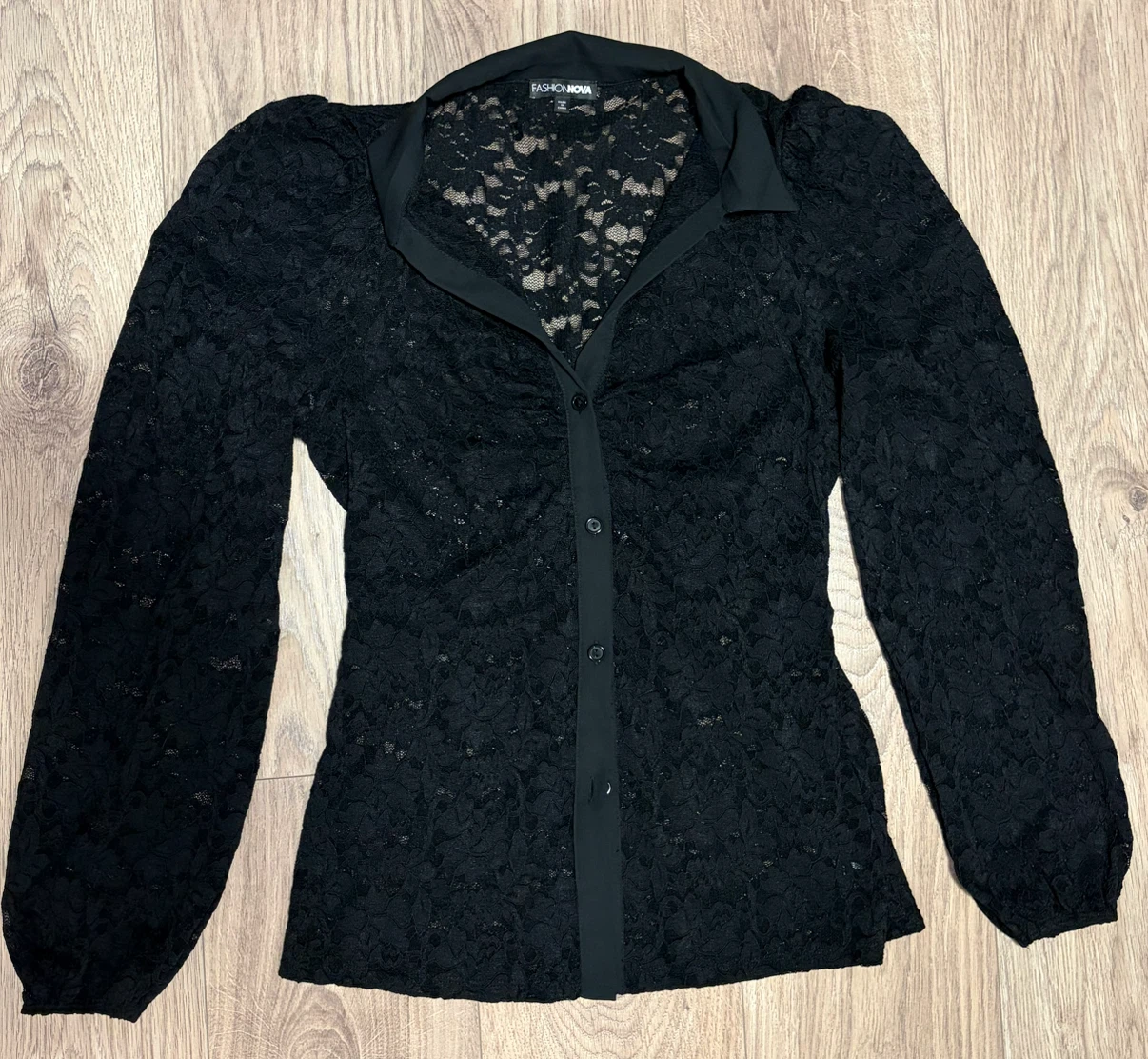 8 Assorted women’s clothing size L-XL $15 - photo 5