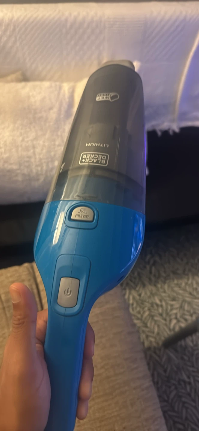 Black + Decker Lithium Wet/Dry Hand Vacuum