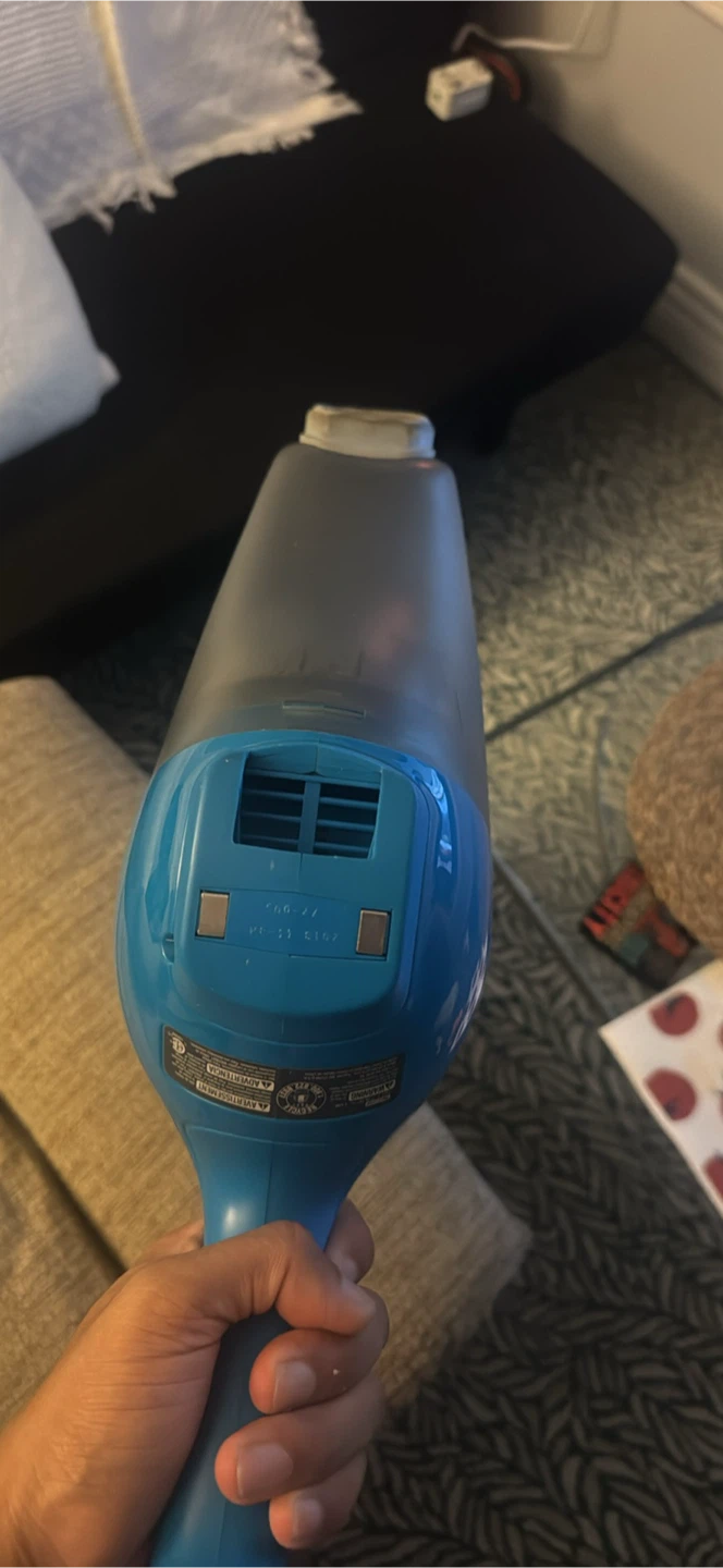 Black + Decker Lithium Wet/Dry Hand Vacuum - photo 2