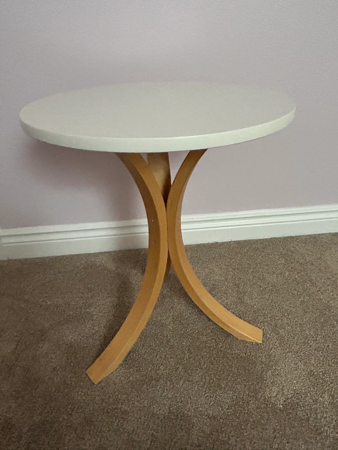 White Side Table with Pine Legs - photo 2