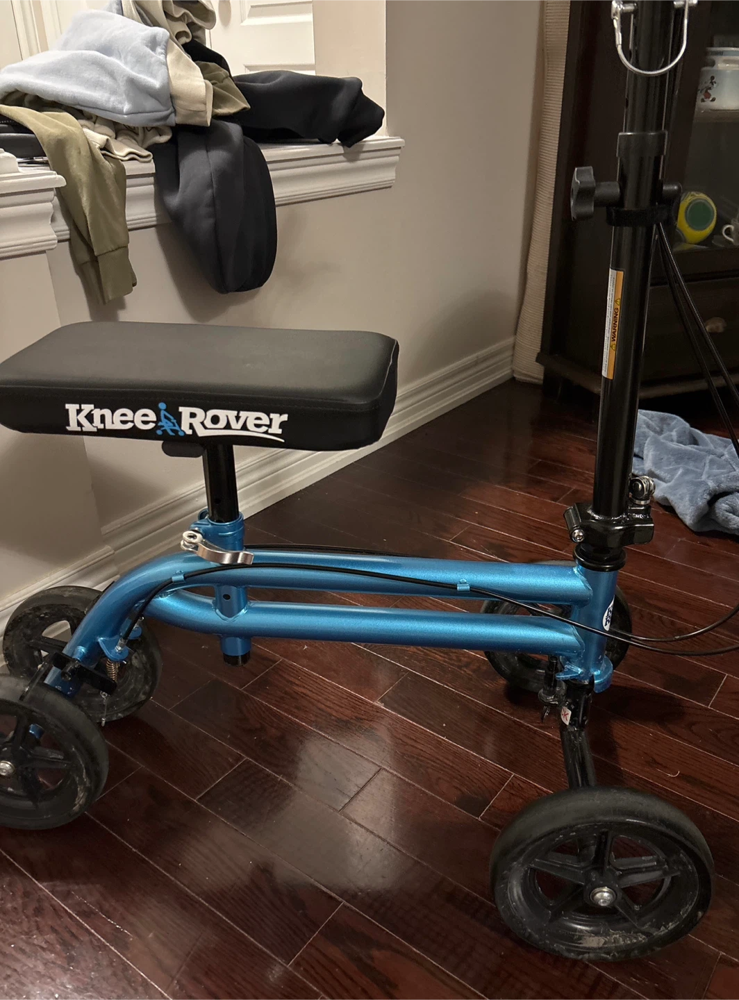 KneeRover Economy Steerable Knee Walker
