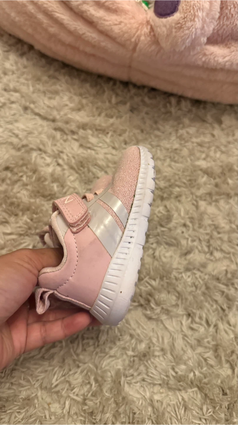 Nautica Pink Sneakers Size 5  12-18 months - photo 4