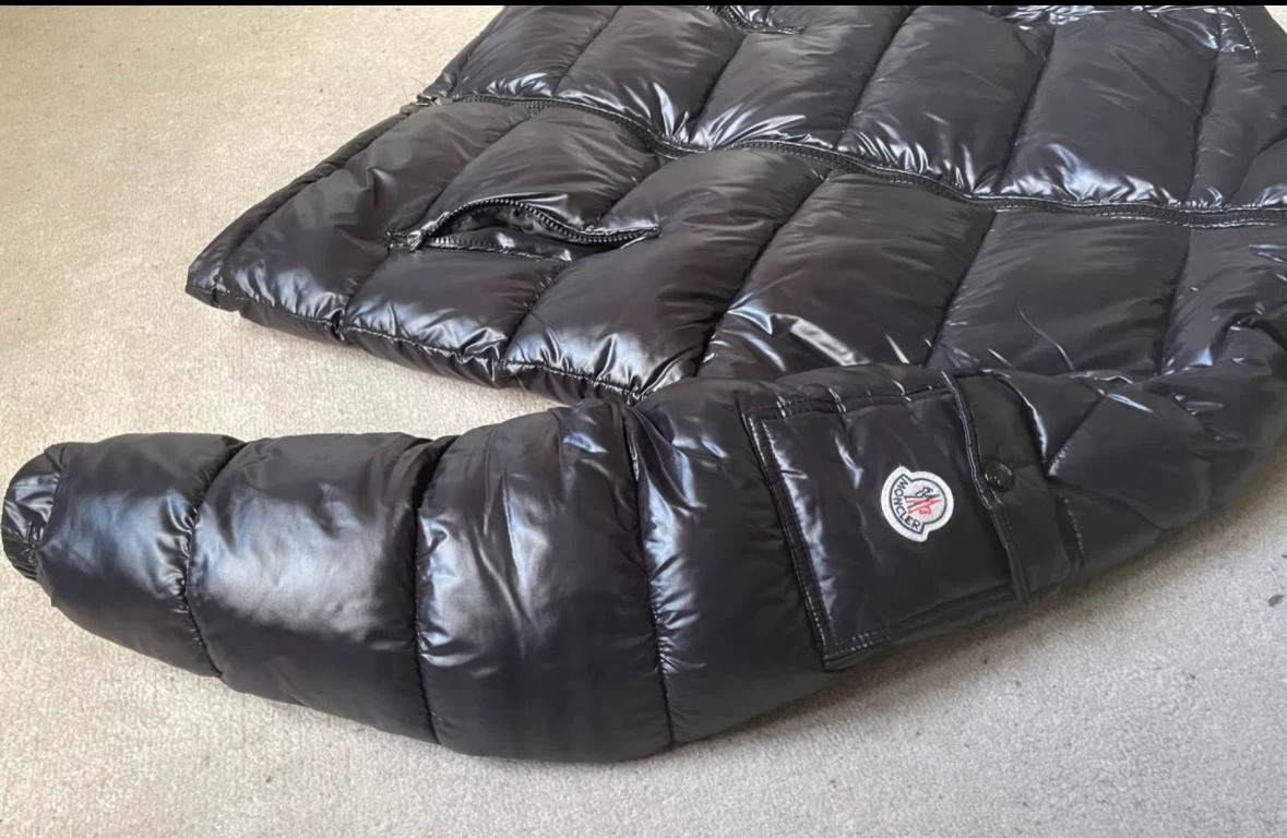 Moncler Puffer Jacket - photo 4
