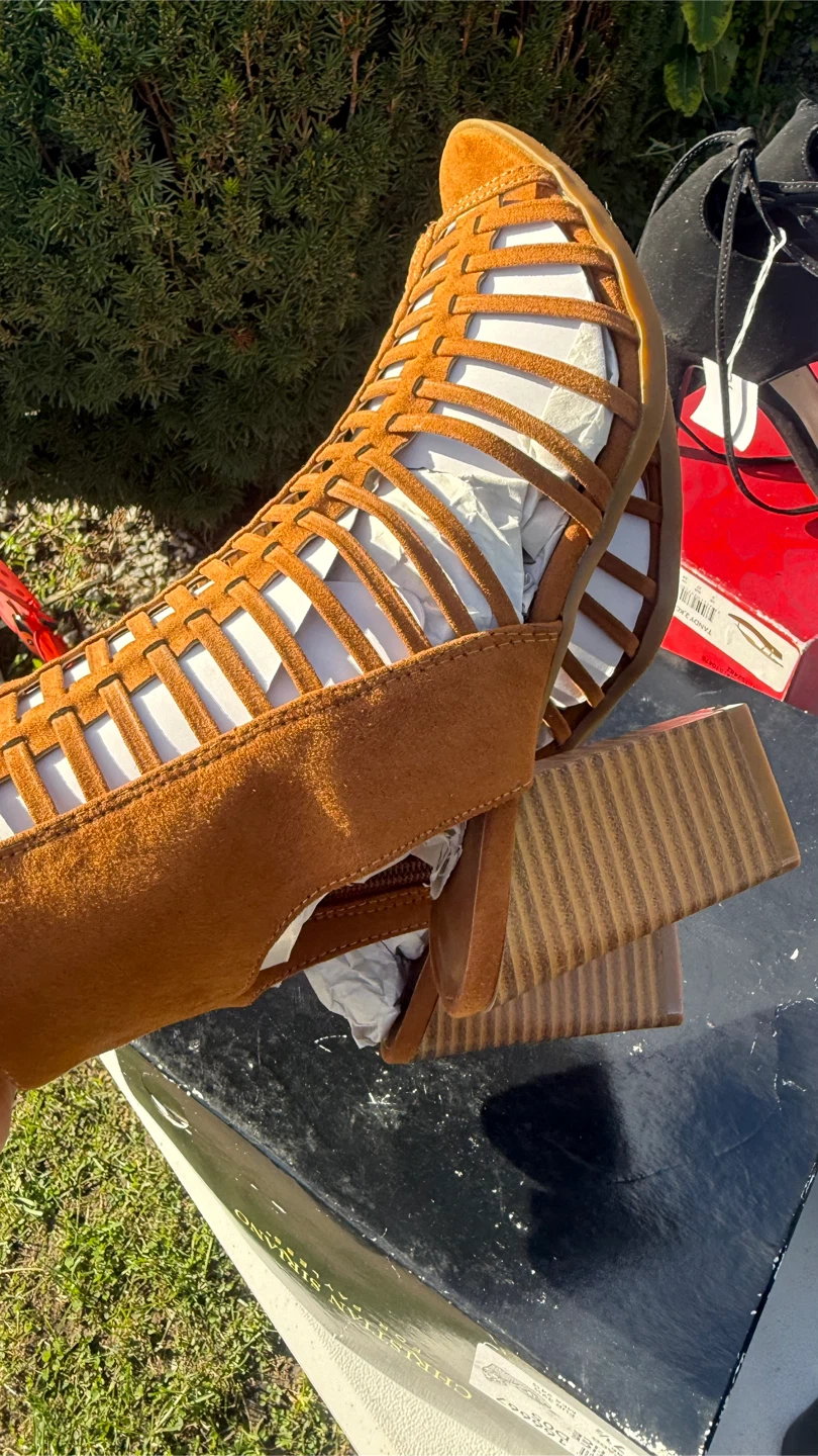 New Christian Siriano Brown Suede Heeled Sandals - photo 4