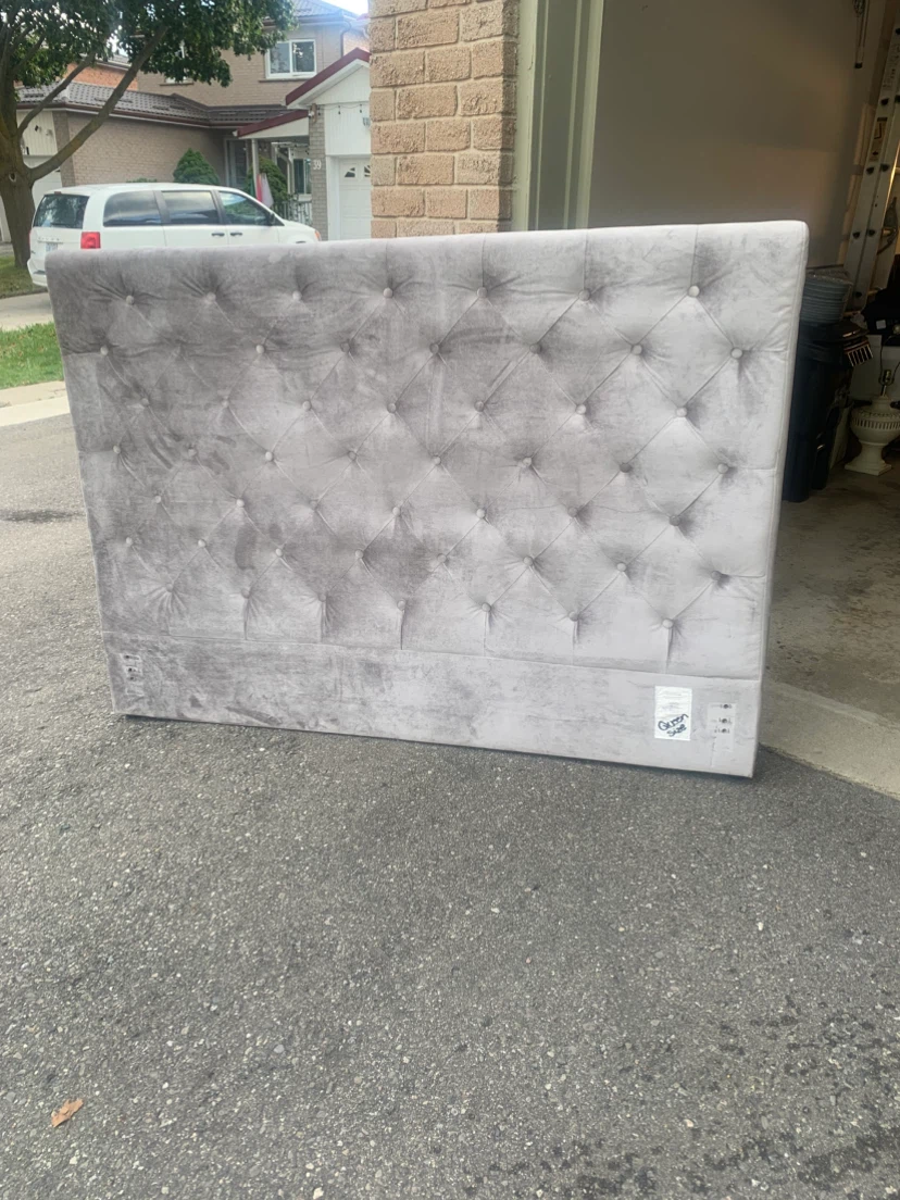 Grey Queen Size Tufted Upholstered Headboard - photo 3