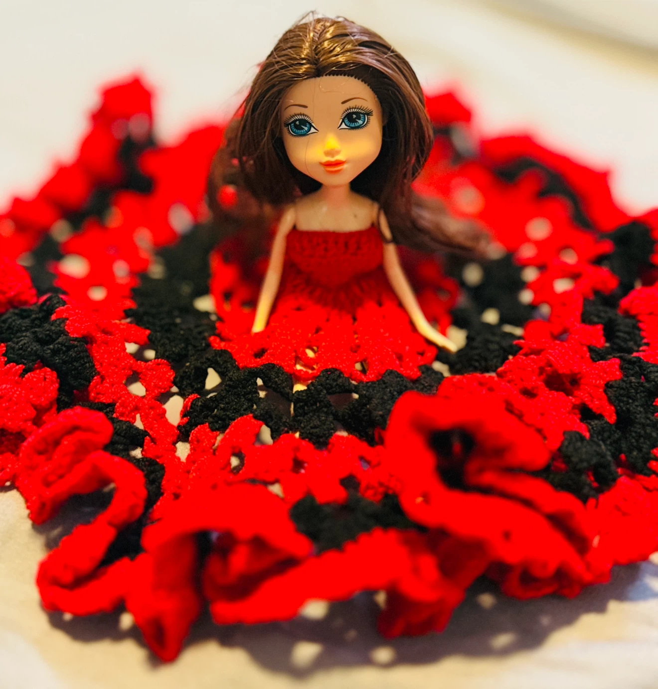 Two handmade crochet dress dolls - photo 3
