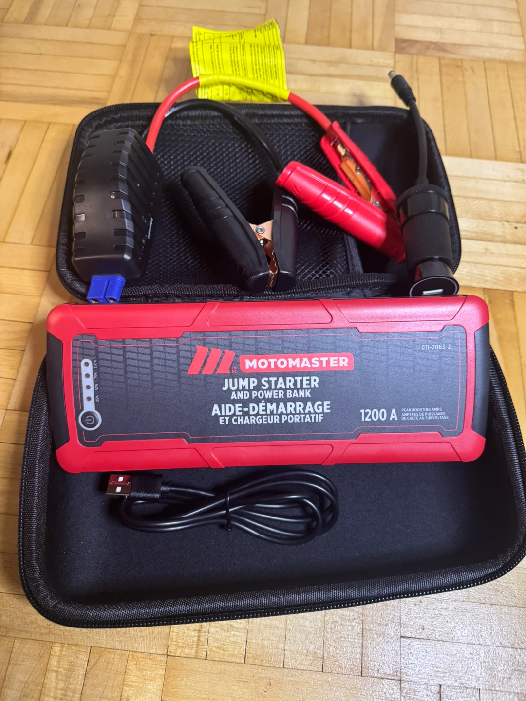 Jumpstarter and power bank - photo 3