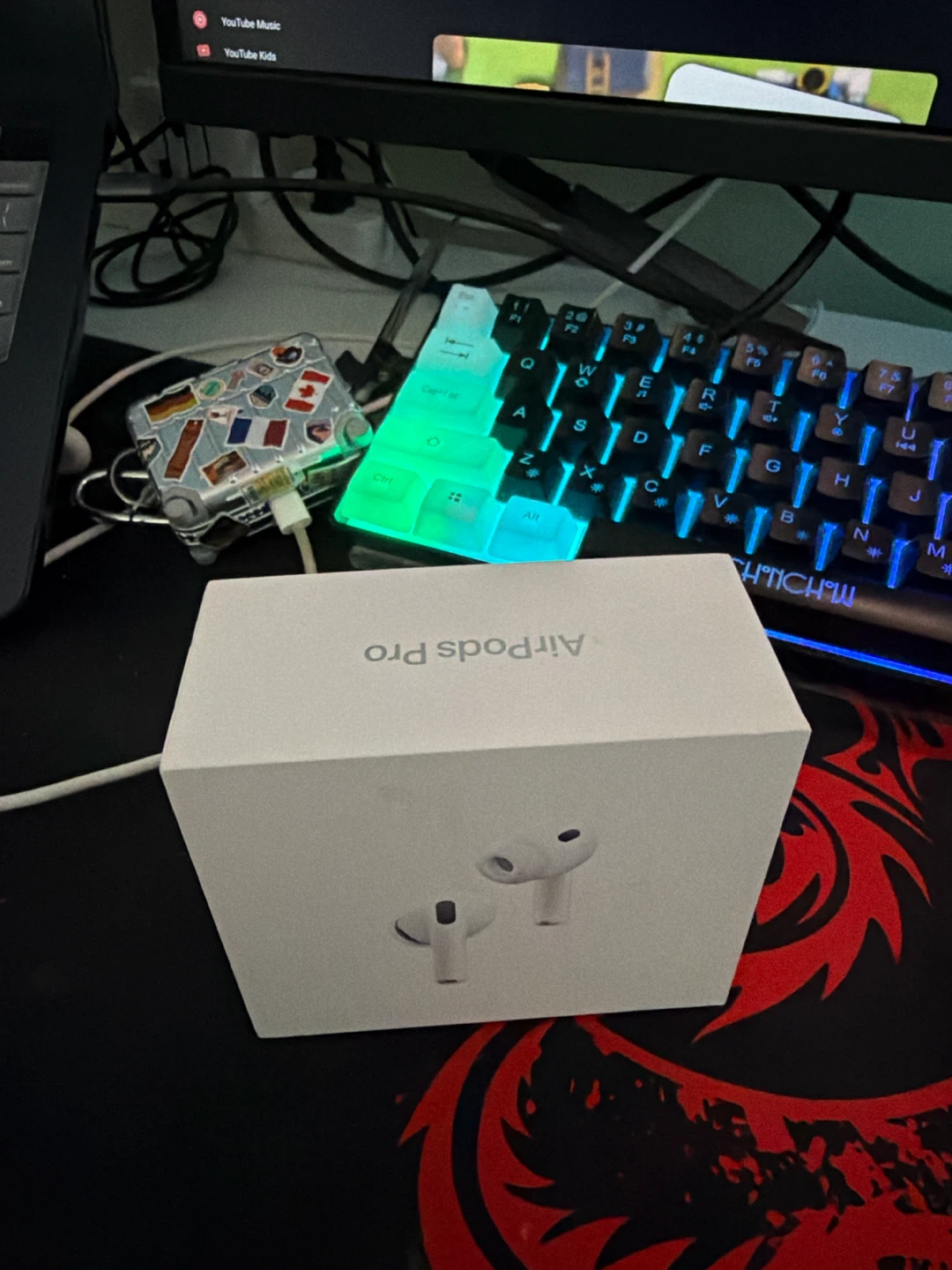 Apple AirPods Pro 3 - photo 2